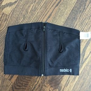 NEW Large Medela Easy Expression Hands Free Pumping Bra